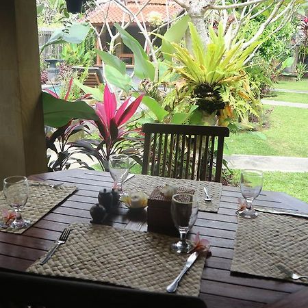 Chez Ida Apartment Ubud  Bagian luar foto